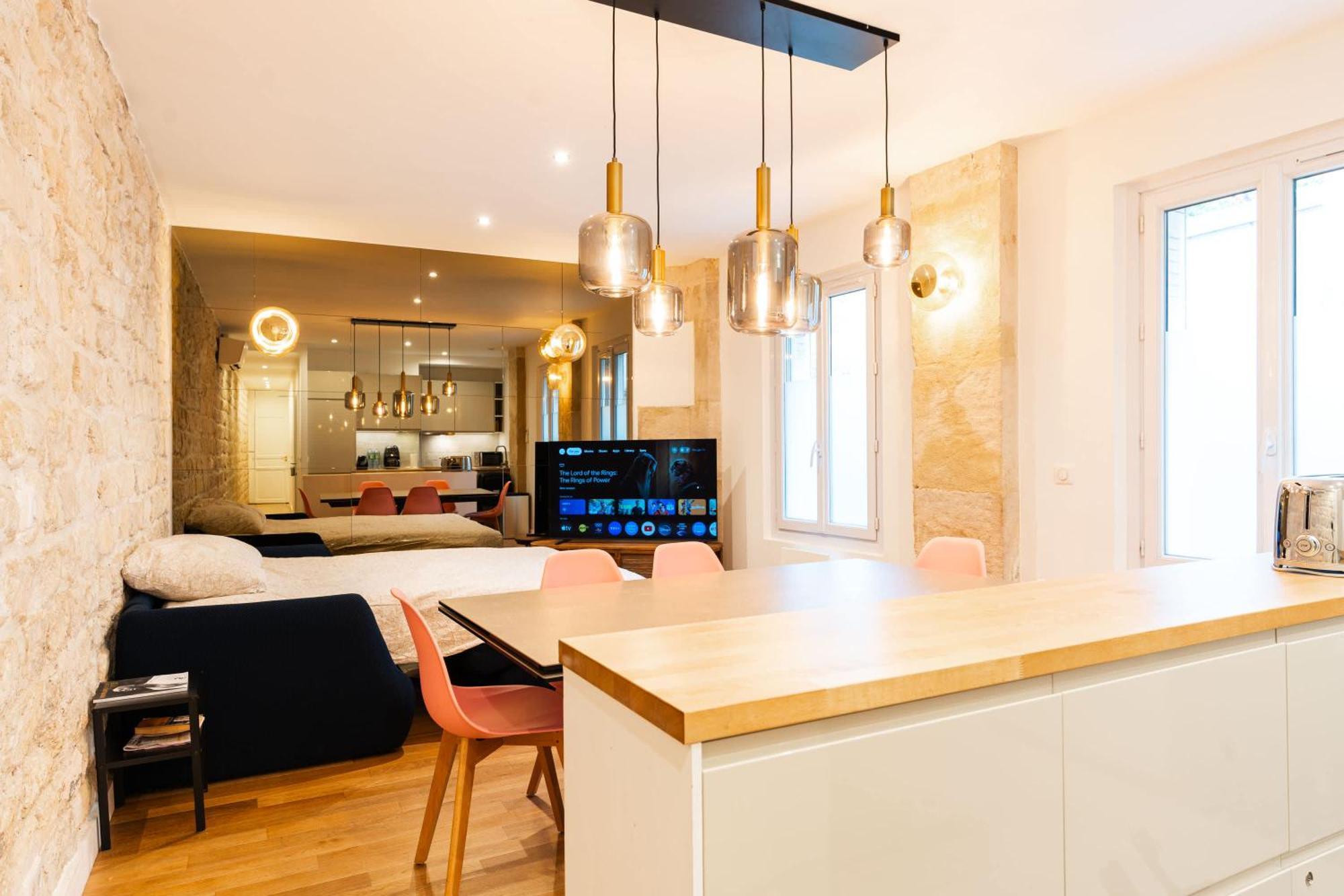 Loft 4 Bedroom Montmartre Pigalle Ac By Lcc Agency パリ エクステリア 写真