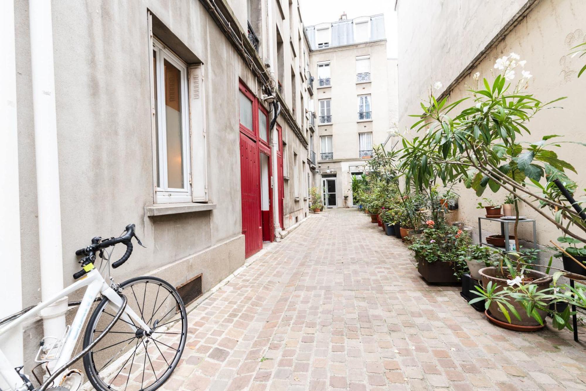 Loft 4 Bedroom Montmartre Pigalle Ac By Lcc Agency パリ エクステリア 写真