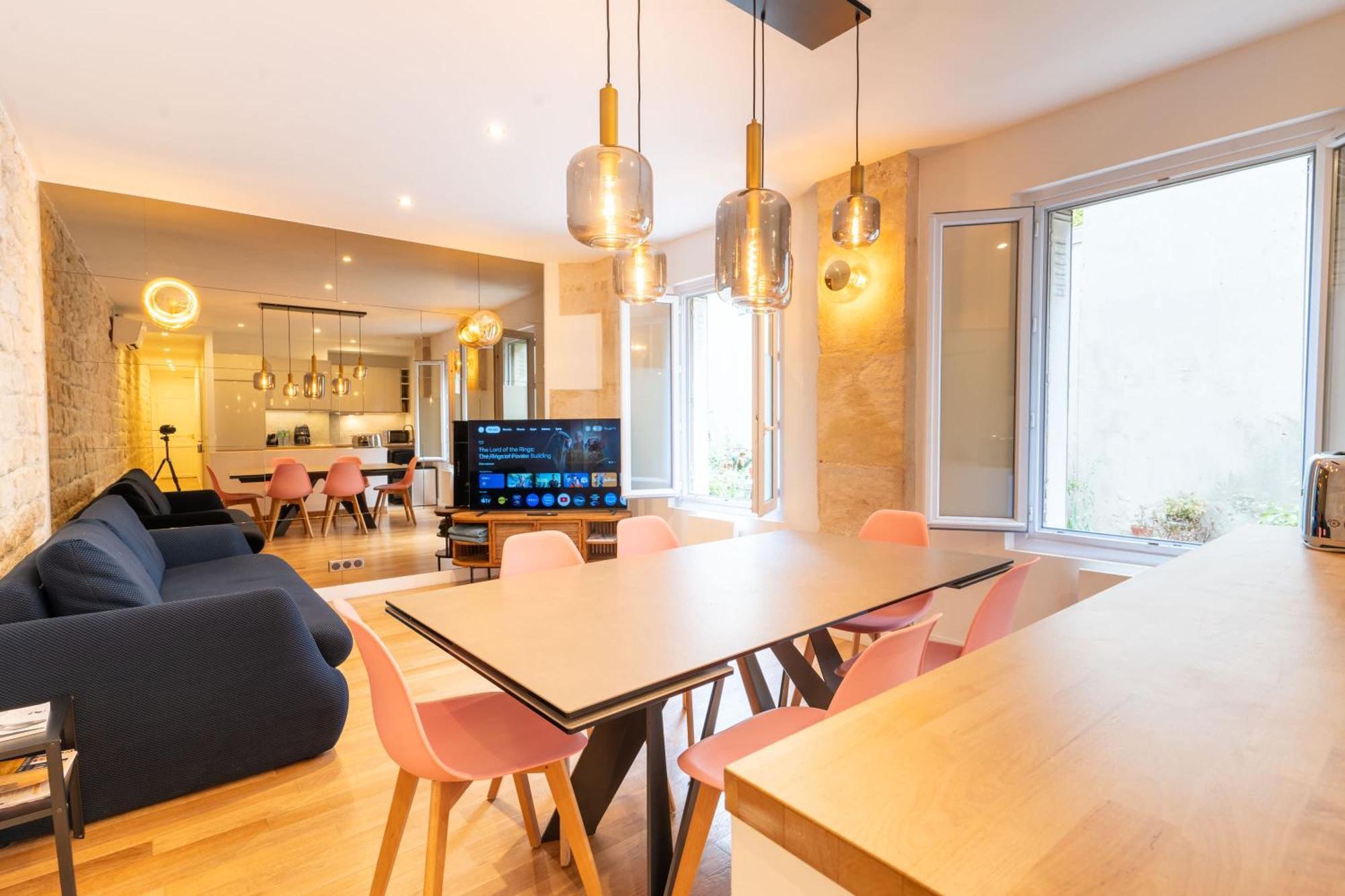 Loft 4 Bedroom Montmartre Pigalle Ac By Lcc Agency パリ エクステリア 写真